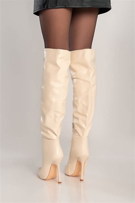 Eleganter Overknee Stiefel Mit Hohem Absatz Benemoda Beige