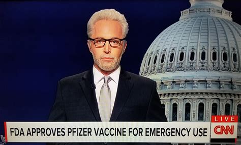 SNL Gives Anthony Fauci Full Sex Symbol Treatment With COVID 19 Vaccine