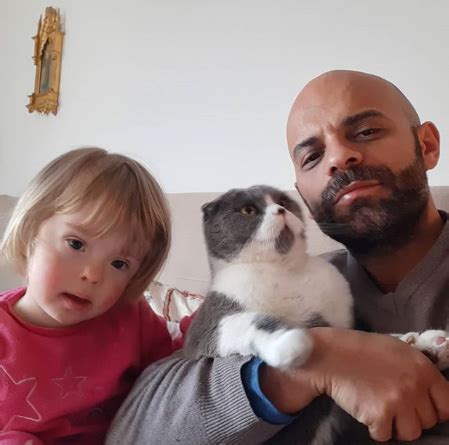 Hombre Gay Adopta A Niña Con Síndrome De Down Que Fue Rechazada Por Familias Va a gustarme
