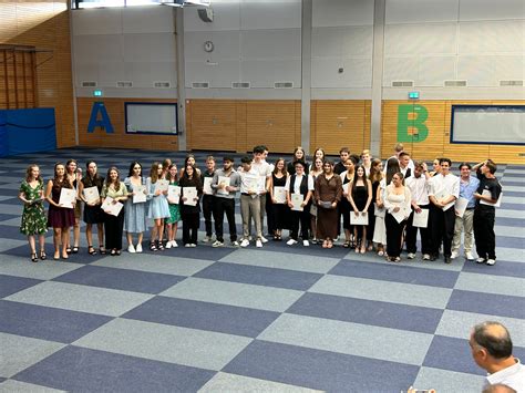 Herzlichen Glückwunsch zum bestandenen Abitur Elly Heuss Knapp Gymnasium