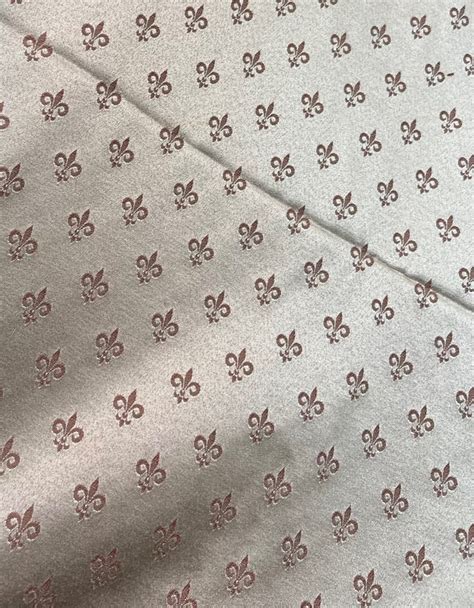 Elegante Tessuto San Leucio Con Gigli Fiorentini Oro Textile Cm