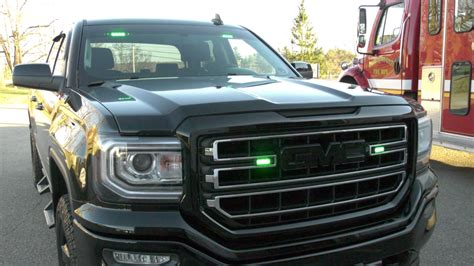 See A Green Flashing Light On A Vehicle Eastern Ontario Mayor Urges