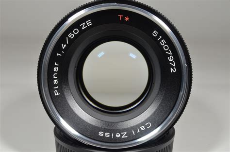 Carl Zeiss Planar T 50mm F 1 4 ZE For Canon A0263 SuperB JAPAN CAMERA