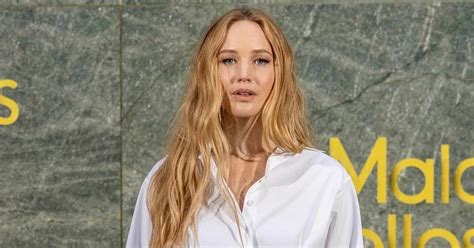 Jennifer Lawrence Opens Up About Fear Of Telling Her Dad She S A Victim Of A Sex Crime After
