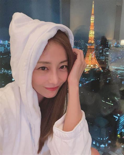 熊切あさ美さんのインスタグラム写真 熊切あさ美instagram「いつかの📸 東京タワーが大好き🗼 東京タワーを見ると頑張ろうって