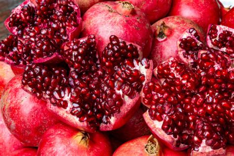 9 Best Pomegranate Varieties To Grow At Home Garden Wisper