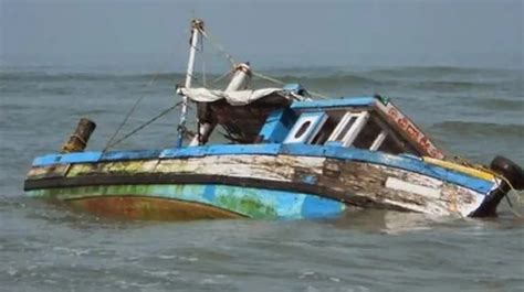 M S De Personas Volv An De Un Casamiento En Barco Naufragaron Y