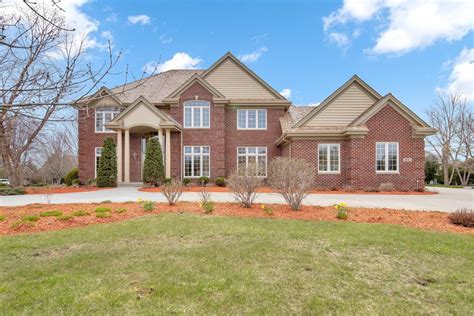 Brookfield, WI Real Estate - Brookfield Homes for Sale | realtor.com®