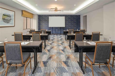 DOUBLETREE BY HILTON SAN FRANCISCO AIRPORT HOTEL 3⋆ ::: BURLINGAME