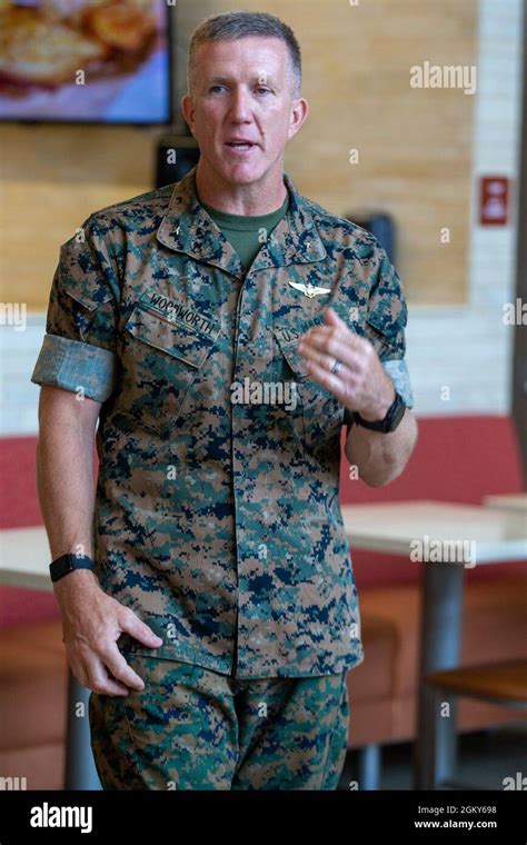 U S Marine Brig Le général Jason Woodworth commandant général des