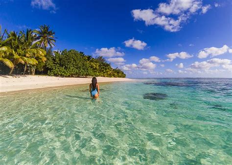 Aroa Beach and the West Coast of Rarotonga - Jonistravelling