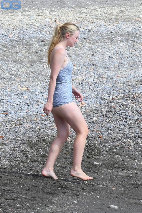 Dakota Fanning Nude Pictures Photos Playboy Naked Topless Fappening