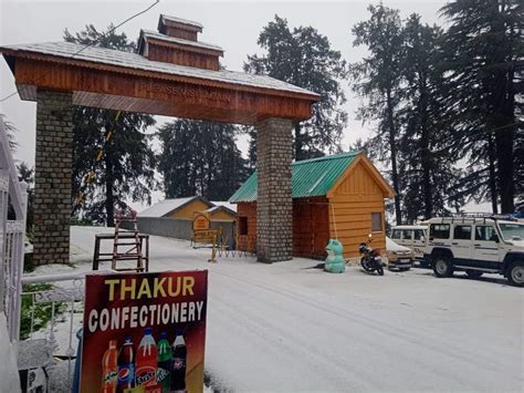 Dalhousie Receives Seasons First Snowfall Tourists Rejoice