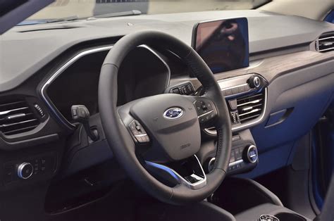 Premier Essai Routier Du Ford Escape 2020 Remonter La Pente Ecolo Auto