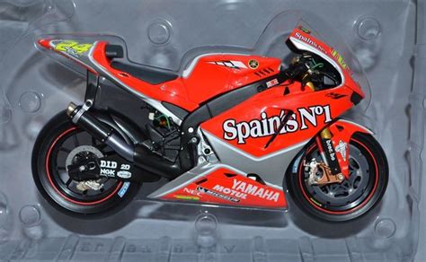 MiniChamps 1 12 Yamaha YZR M1 MotoGP 2005 24 Toni Catawiki