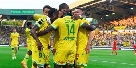 Ligue 1 Nantes Se Maintient Auxerre Descend En Ligue 2