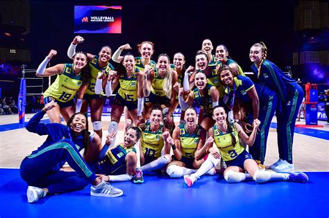 Brasil vence Itália no tie-break e chega ao 7º jogo com vitória na Liga