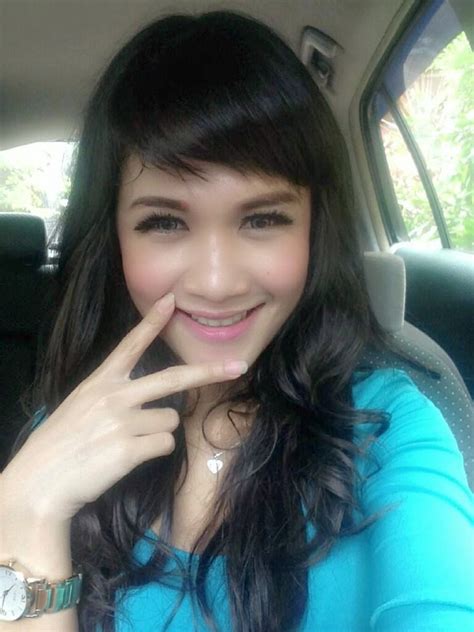 Foto Narsis Anindita Putri Via Ponsel