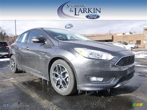 2015 Magnetic Metallic Ford Focus Se Hatchback 101518690 Car Color Galleries