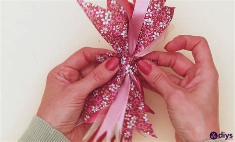 How To Make A Ribbon Bow In Easy Steps For Wreaths Or Gifts