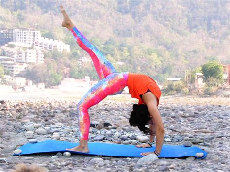 Days Yoga Retreats On The Banks Of Holy River Ganga In Rishikesh