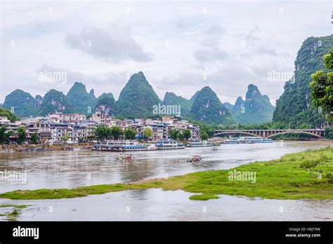 Karst tower guilin hi-res stock photography and images - Alamy