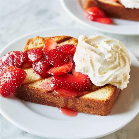 Grilled Pound Cake With Strawberries And Cream Recipe Sur La Table