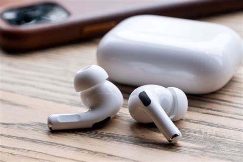 Как подключить AirPods?🎧 Пошаговая инструкция подключения наушников ...
