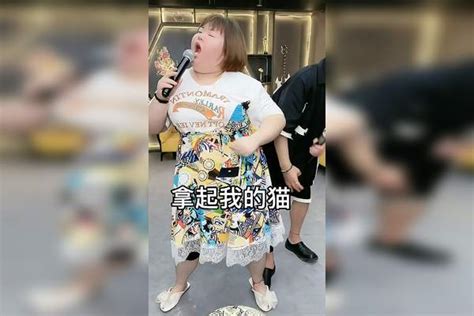 能不能帮我打个好听，不是让你们夸我，主要是想多踹他几脚