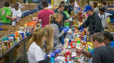 Noticia Regional Food Bank Needs 1400 Volunteers In April To Prepare