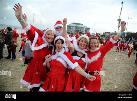 Chase The Pudding Santa Dash Charity Run Weymouth Dorset Britain