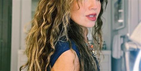 Thalía se mostró en bikini y deslumbró con su abdomen de acero a los años MUI Fitness Famosos