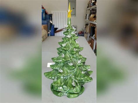 1977 Raft Ceramic Christmas Tree With Clear Doves Northern Kentucky