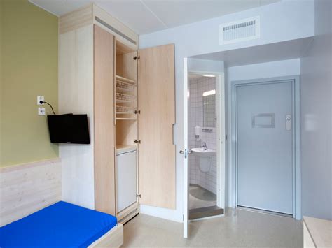 Photos of maximum security prisons in norway and the us reveal the