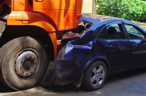 Dump Truck Accident Lawyer In Englewood Free Consultations