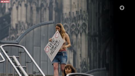 Naked Liesa Kaltofen In Rentnercops