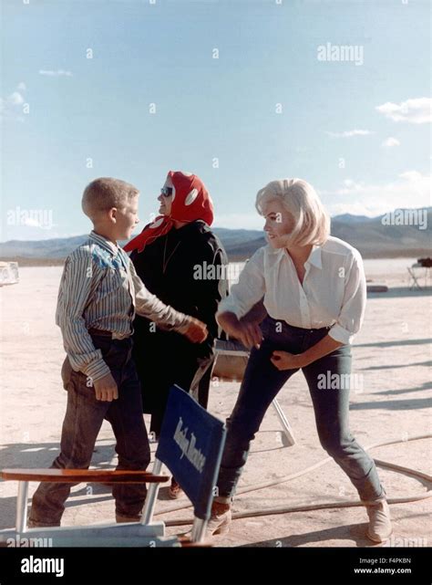 On The Set Marilyn Monroe The Misfits 1961 Directed By John Huston [united Artists] Stock