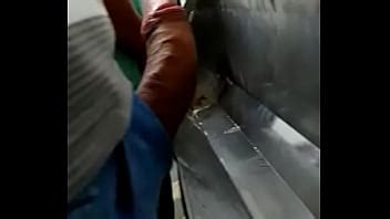 Otra Mano Amiga En El Ba O Xvideos