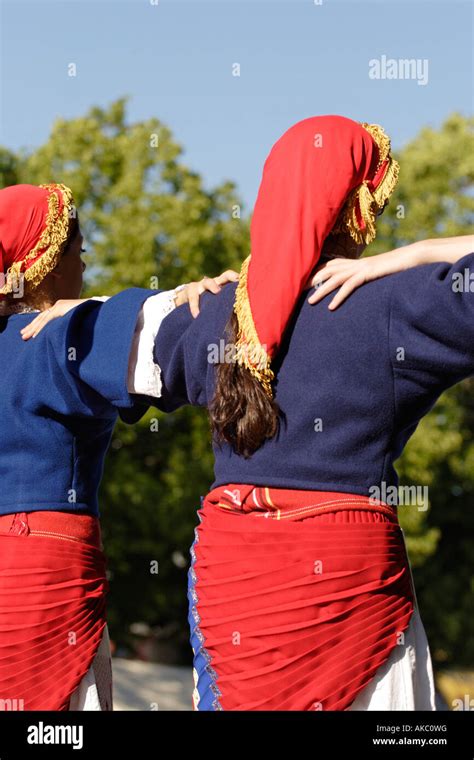 Greek dancers hi-res stock photography and images - Alamy