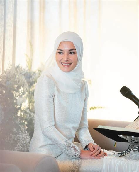 Anisha Rosnah binti Adam (fiancée of Prince Abdul Mateen of Brunei) at her the Khatam Al-Quran ...