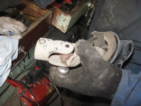 Замена крестовины в кардане рулевого вала — Opel Vectra C, 2,2 л, 2004 ...