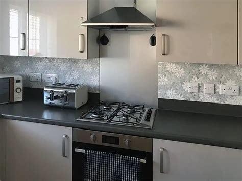 Flower Marble Tile As Kitchen Splashback