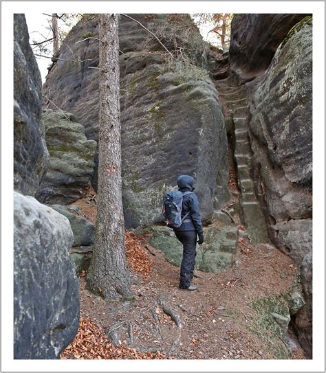 Der ermüdende Weg Unterwegs auf einsamen Pfaden in der Hin Flickr