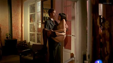 Naked Laura Bayonas In Tender Summer Of Lust On The Rooftop