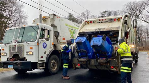 Hartford Dpw Garbage Trucks With Rocket Recycling Tippers Youtube