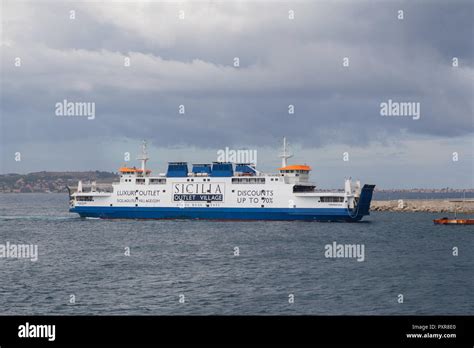 Strait of messina ferry hi-res stock photography and images - Alamy