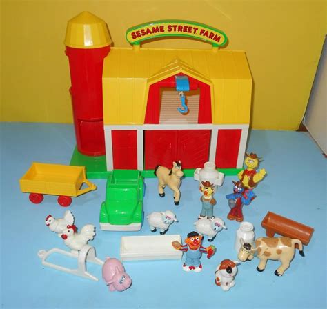 Original Illco Sesame Street Red And Yellow Farm Playset Big Bird Bert