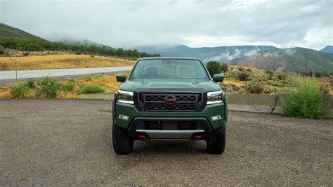 First drive review: 2022 Nissan Frontier arrives late, but with plenty ...