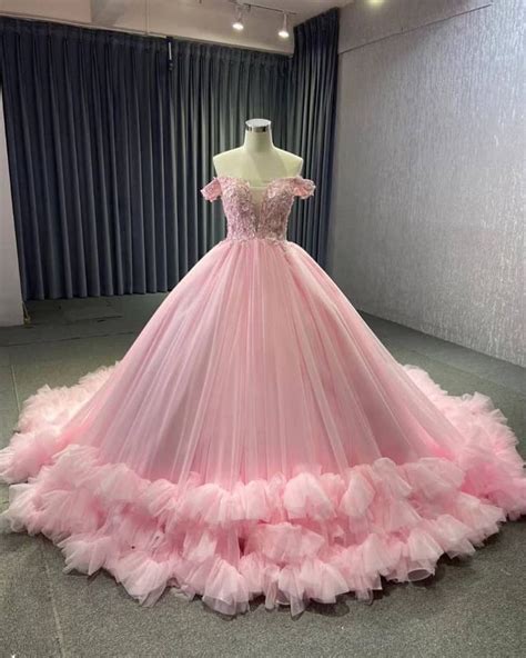 Pin By Isabel Draiman On Xv Rosa Varios Ball Gowns Quince Dresses