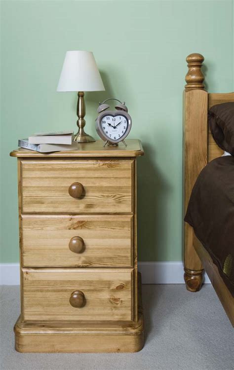 Wiltshire Pine 3 Drawer Bedside Cott Farm Furniture